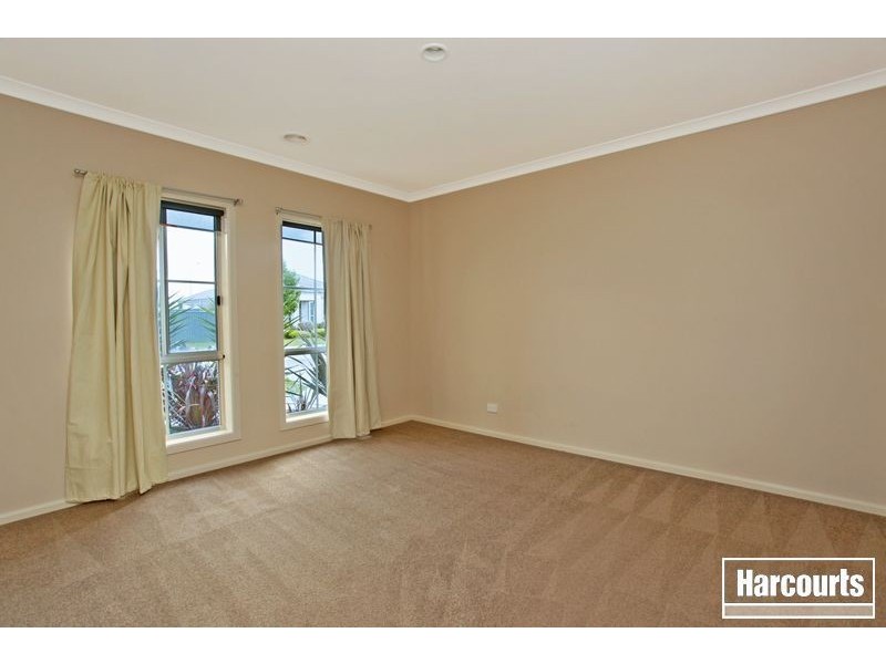 4 Veitch Court, Pakenham VIC 3810