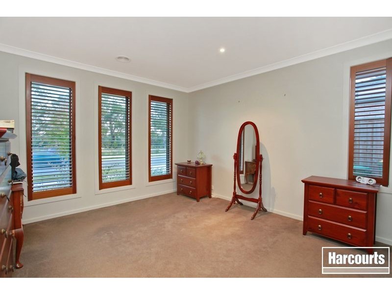 28 Kosta Boda Boulevard, Pakenham VIC 3810
