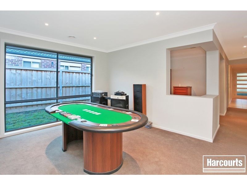 28 Kosta Boda Boulevard, Pakenham VIC 3810