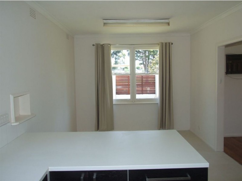 24 Henty Street, Pakenham VIC 3810