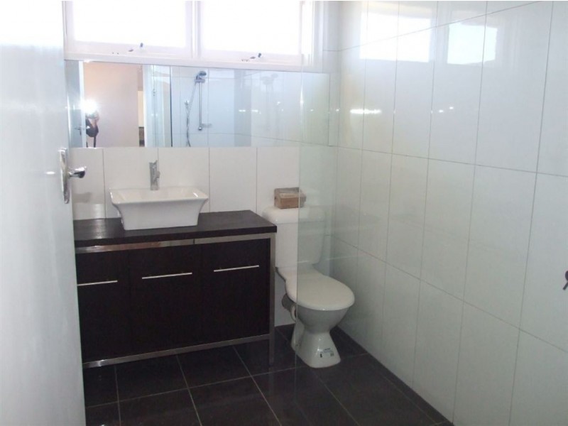 24 Henty Street, Pakenham VIC 3810