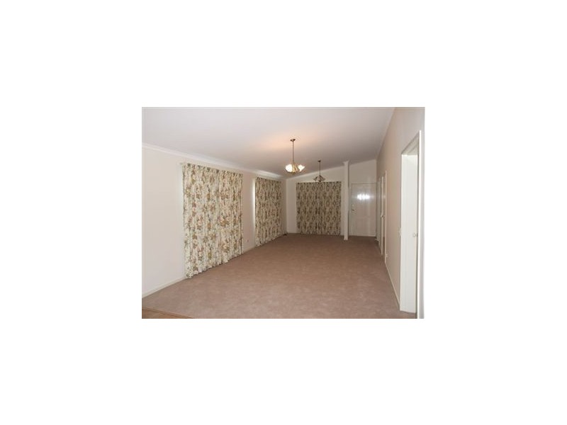 1/54-64 Princes Hwy, Pakenham VIC 3810