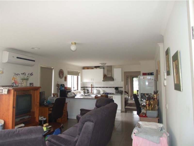 47 Pommel Street, Pakenham VIC 3810