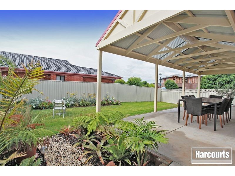 7 Honeysuckle Close, Pakenham VIC 3810