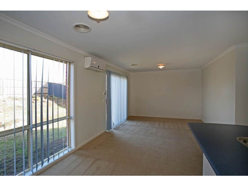 19 Mallee Cct, Pakenham VIC 3810