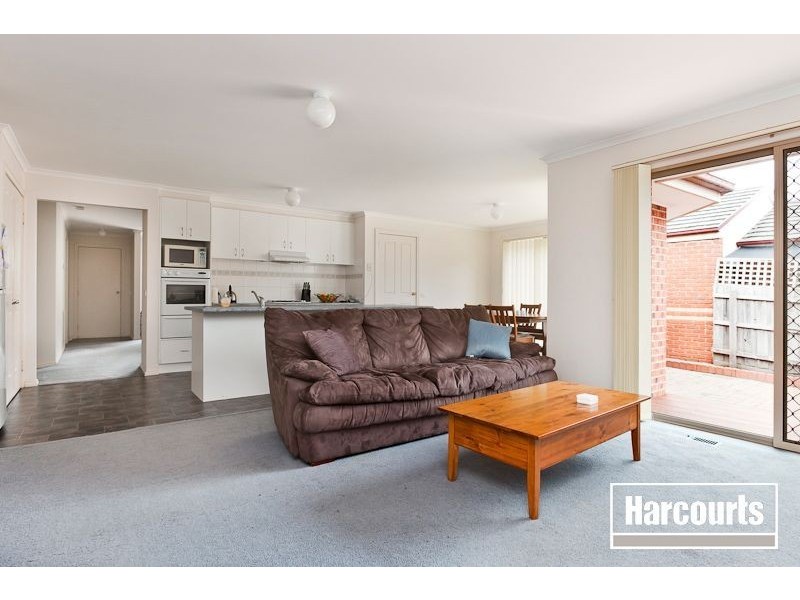 12 Jacqueline Place, Pakenham VIC 3810