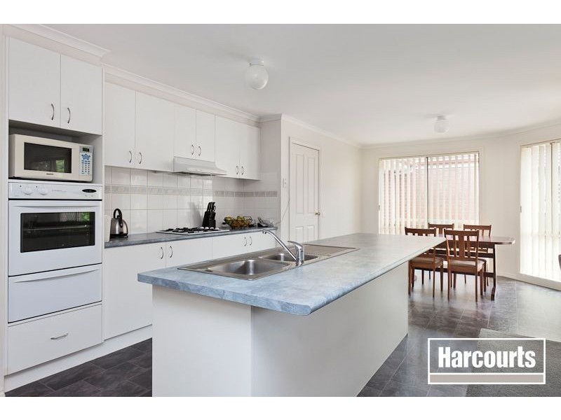 12 Jacqueline Place, Pakenham VIC 3810