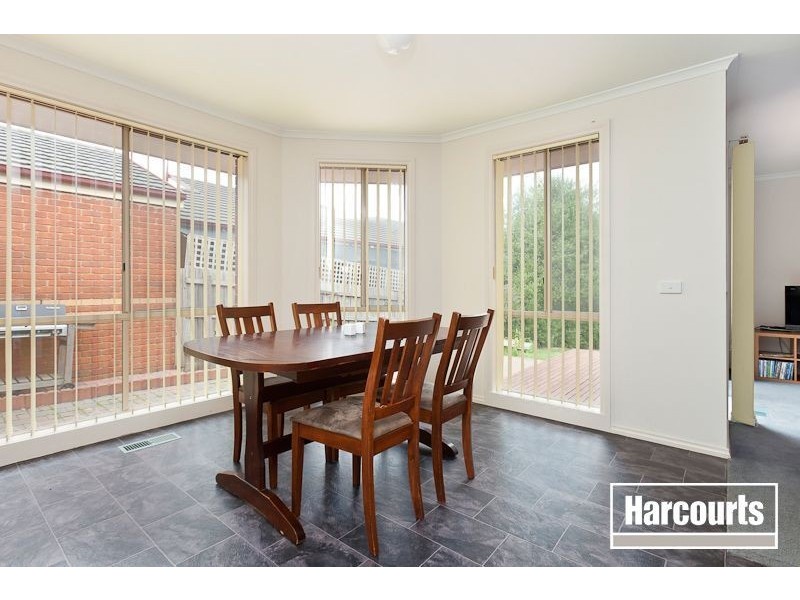 12 Jacqueline Place, Pakenham VIC 3810