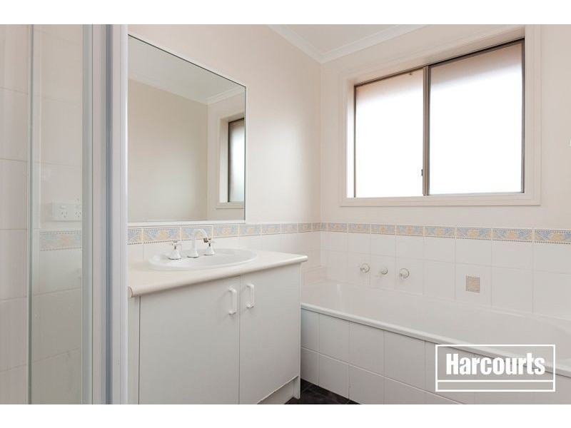 12 Jacqueline Place, Pakenham VIC 3810