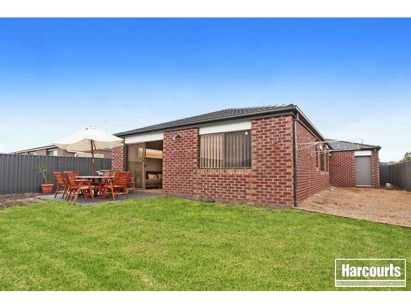 3 Orchard Valley Avenue, Pakenham VIC 3810
