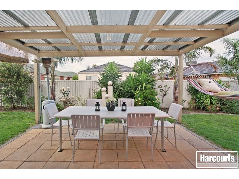 12 Latrobe Avenue, Pakenham VIC 3810
