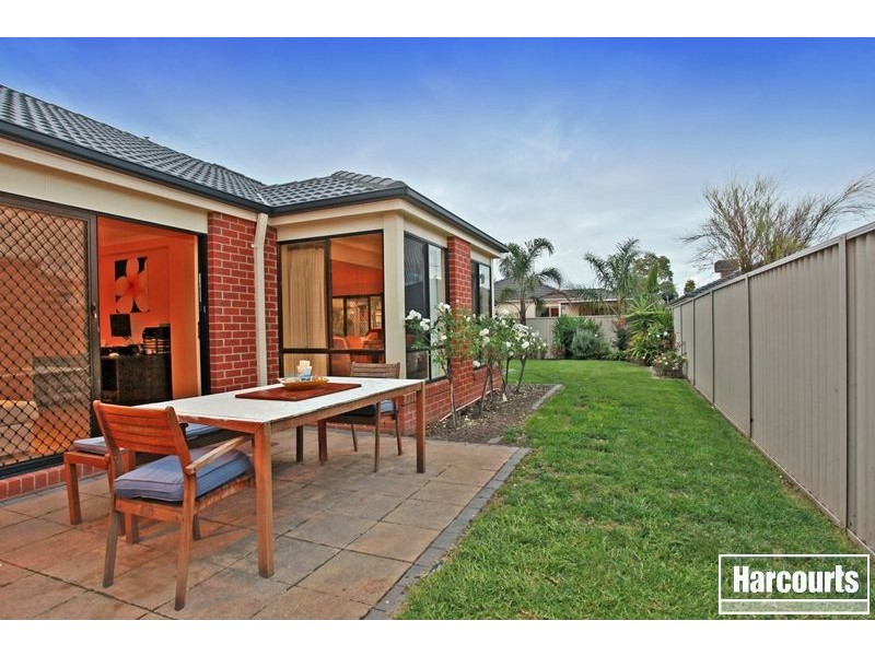 12 Latrobe Avenue, Pakenham VIC 3810