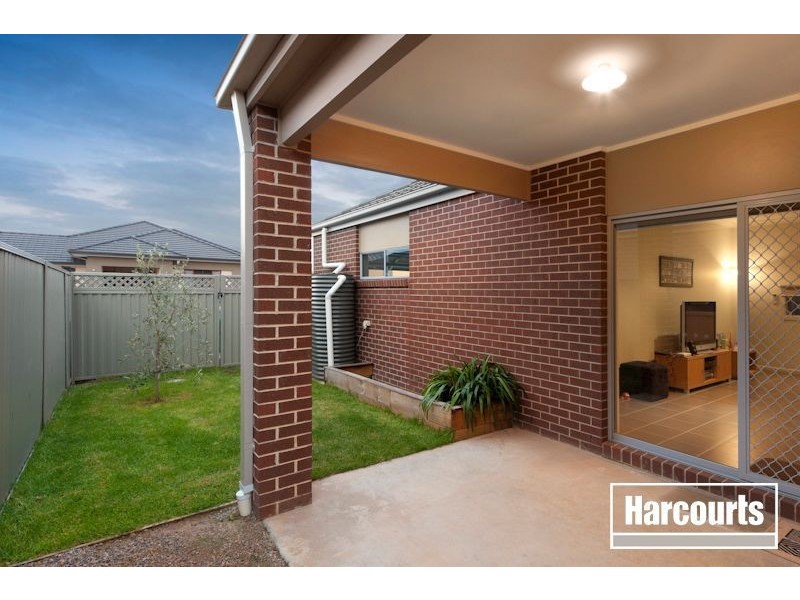 19 Egret Way, Pakenham VIC 3810