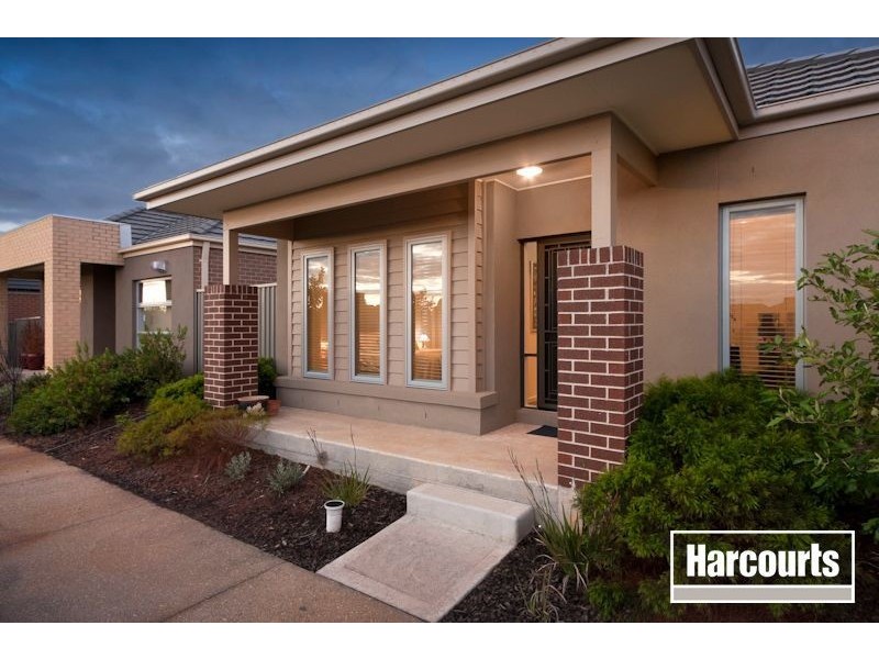 19 Egret Way, Pakenham VIC 3810