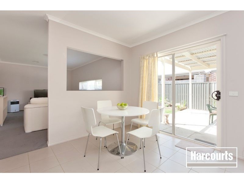 18 Britton Drive, Pakenham VIC 3810