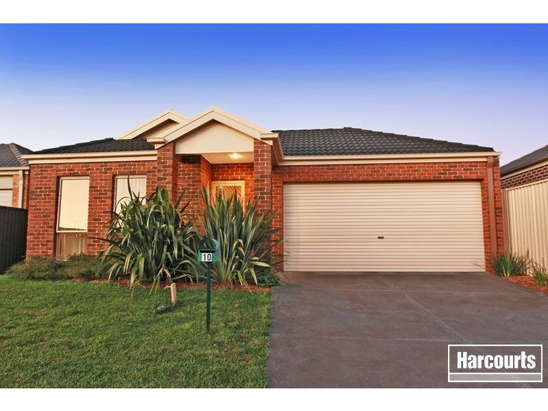 10 Page Close, Pakenham VIC 3810