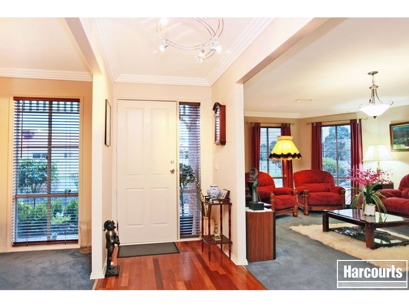 51 Hartland Circuit, Pakenham VIC 3810