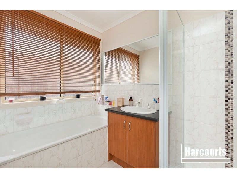 23 Swampgum Close, Pakenham VIC 3810