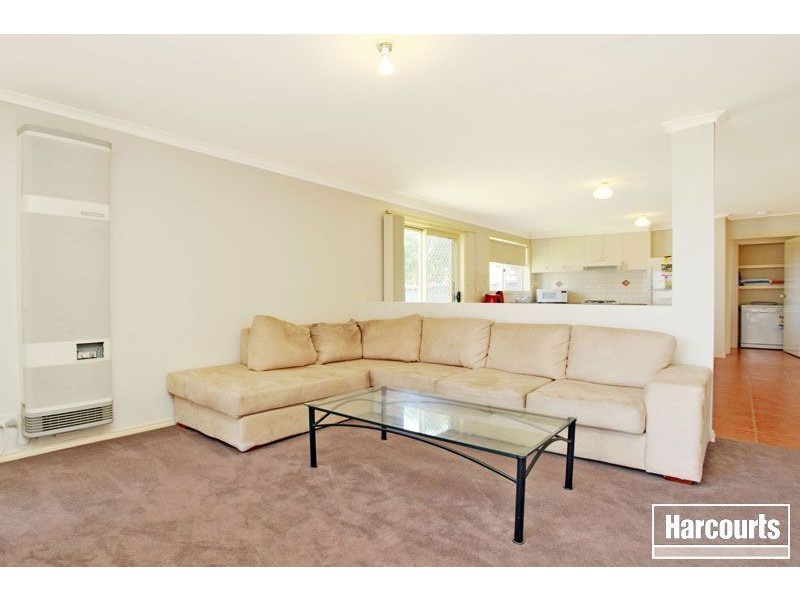 44 Balmoral Way, Pakenham VIC 3810