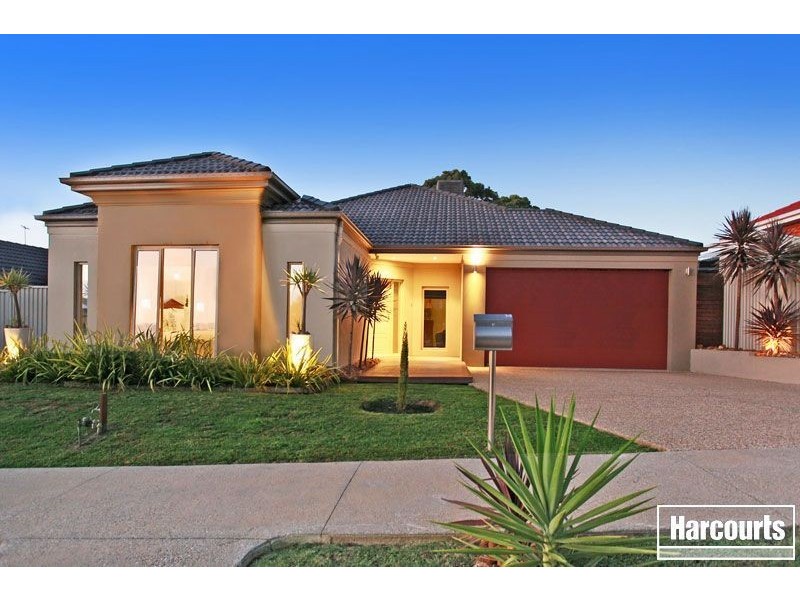 14 Ben Cairn Mews, Pakenham VIC 3810