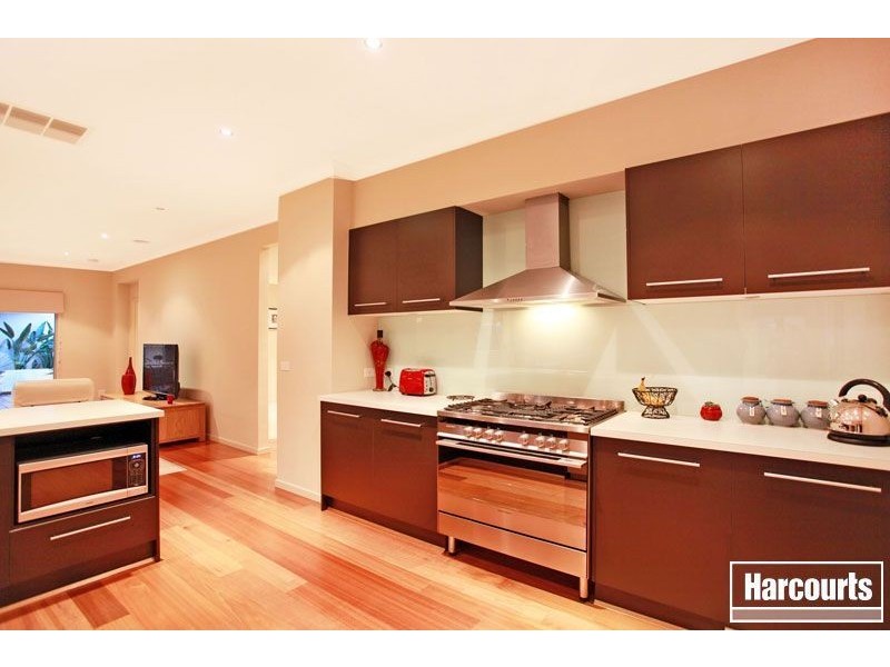 14 Ben Cairn Mews, Pakenham VIC 3810