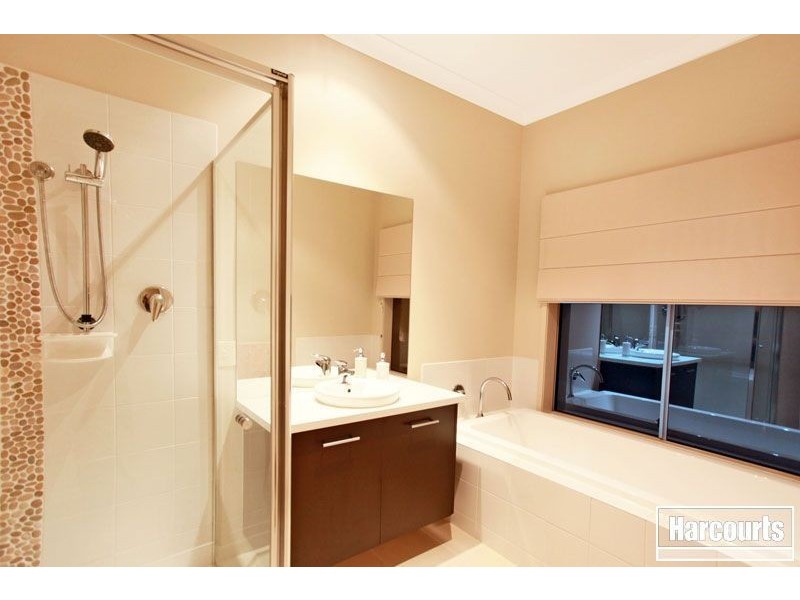 14 Ben Cairn Mews, Pakenham VIC 3810