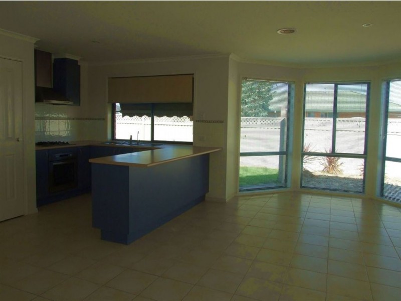 1 Latrobe Avenue, Pakenham VIC 3810