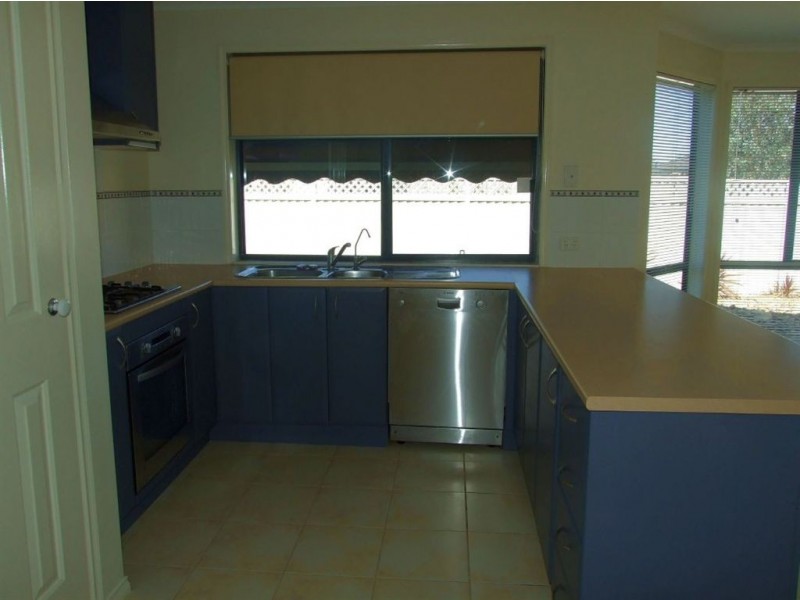 1 Latrobe Avenue, Pakenham VIC 3810