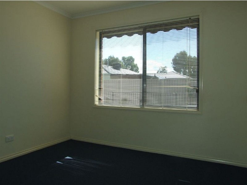 1 Latrobe Avenue, Pakenham VIC 3810