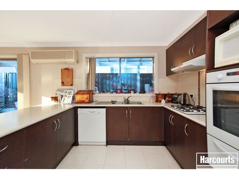 124 Windermere Blvd, Pakenham VIC 3810