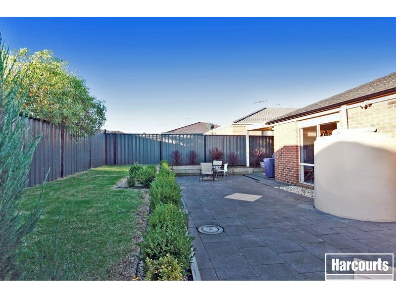 124 Windermere Blvd, Pakenham VIC 3810