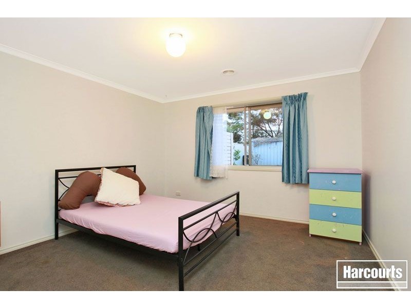 17 Genoa Grove, Pakenham VIC 3810