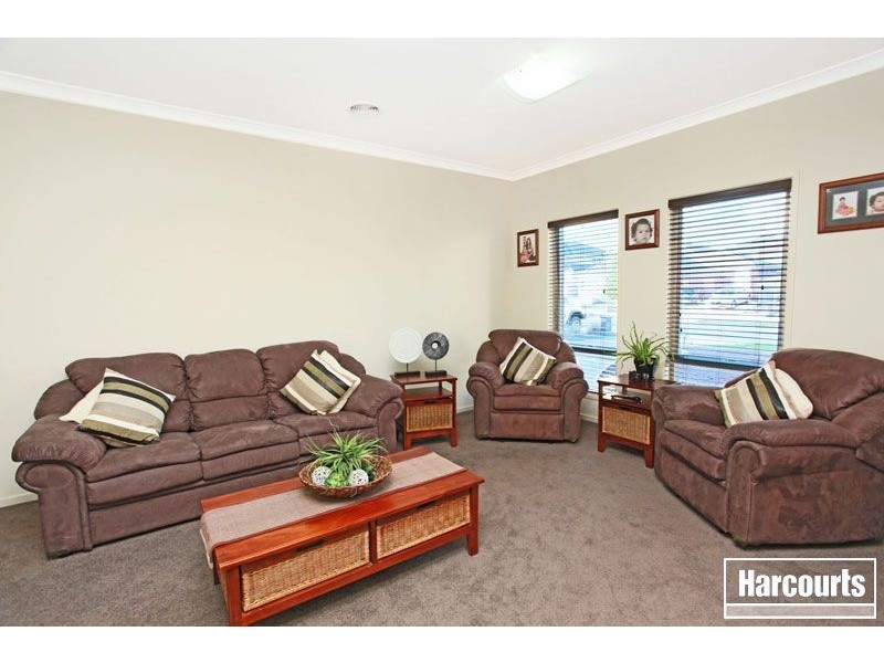 6 Bittern Link, Pakenham VIC 3810