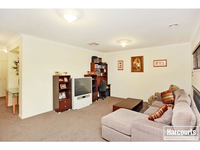 6 Bittern Link, Pakenham VIC 3810