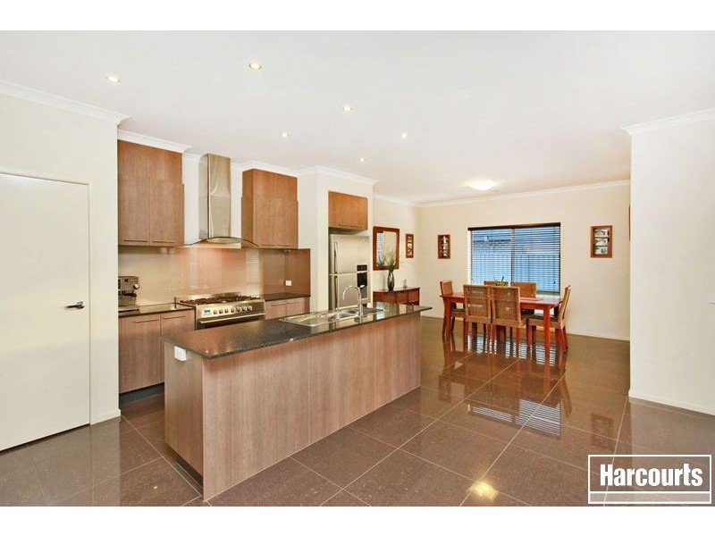 6 Bittern Link, Pakenham VIC 3810