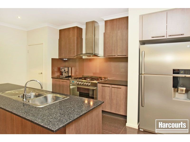 6 Bittern Link, Pakenham VIC 3810