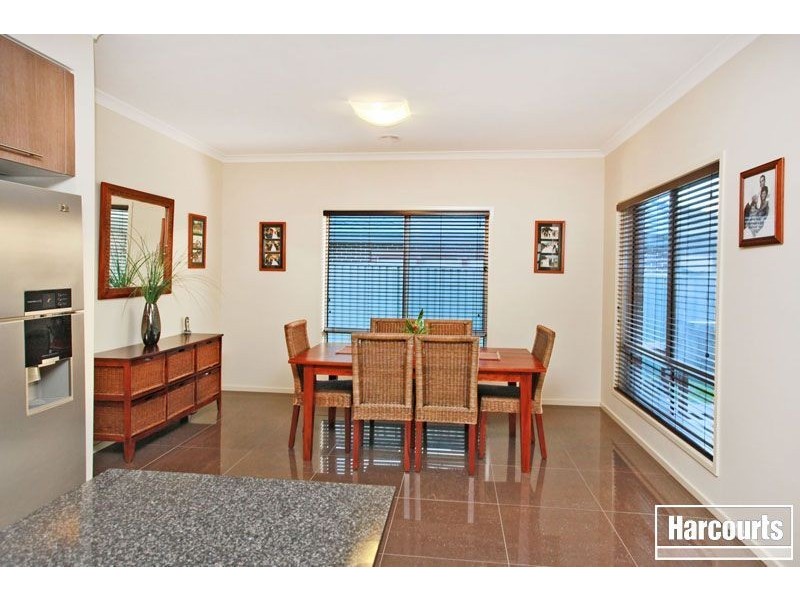 6 Bittern Link, Pakenham VIC 3810