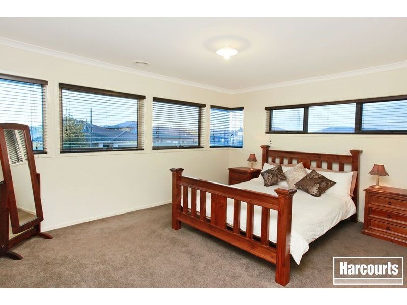 6 Bittern Link, Pakenham VIC 3810