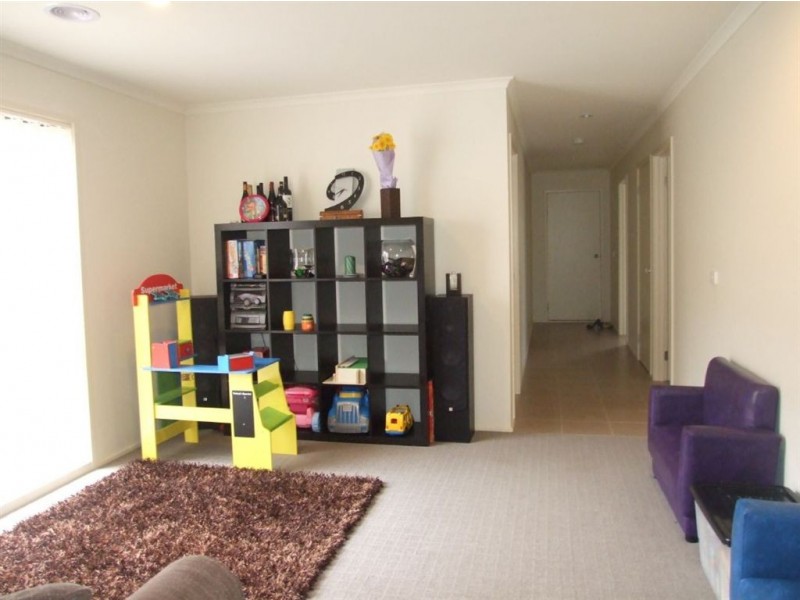 66 Tipperary Cct, Pakenham VIC 3810