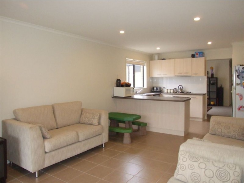 66 Tipperary Cct, Pakenham VIC 3810