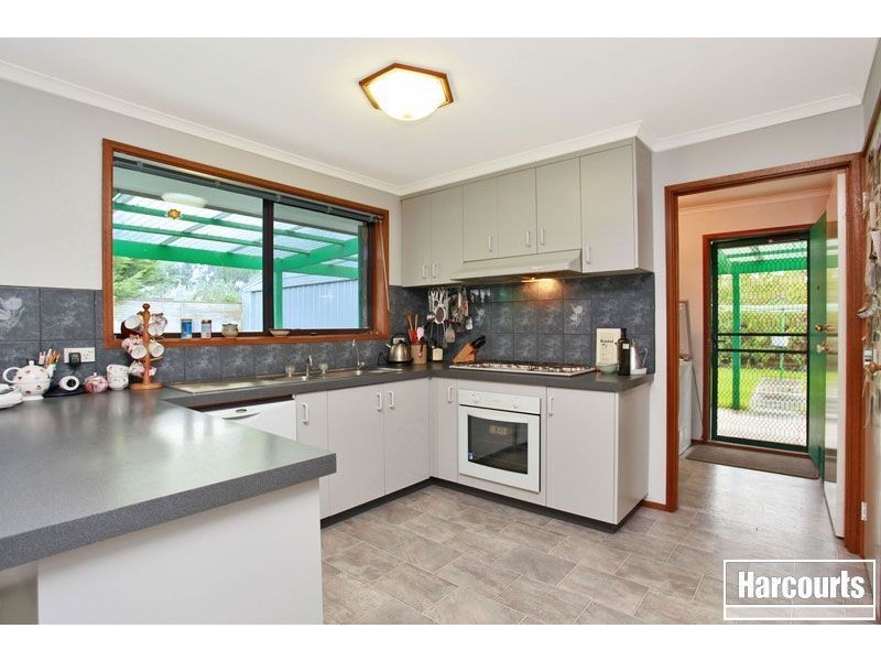 10 Pommel Street, Pakenham VIC 3810