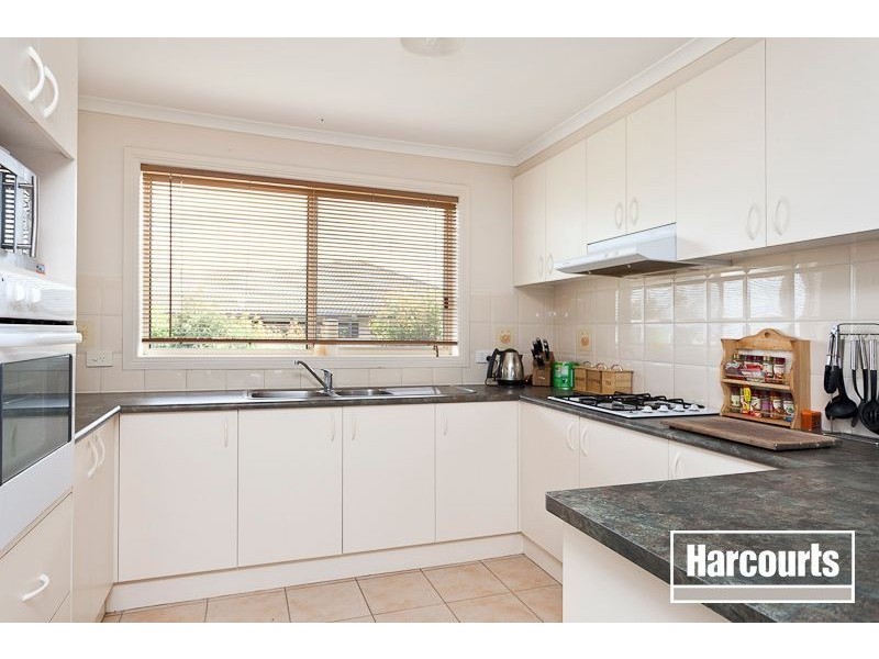 4 Nicola Court, Pakenham VIC 3810