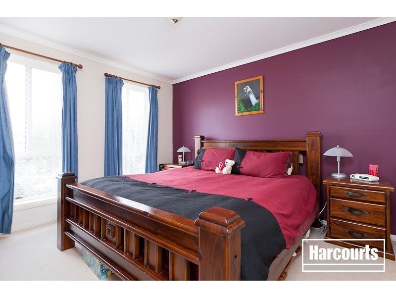 4 Nicola Court, Pakenham VIC 3810