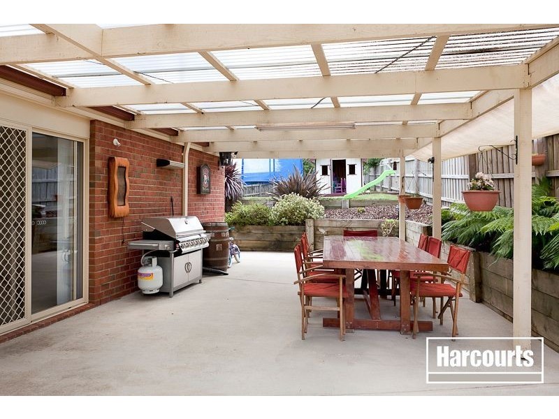 4 Nicola Court, Pakenham VIC 3810