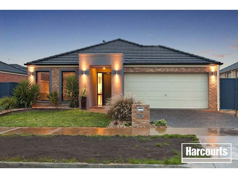 30 Blackwood Drive, Pakenham VIC 3810