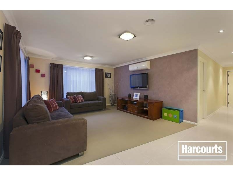 30 Blackwood Drive, Pakenham VIC 3810