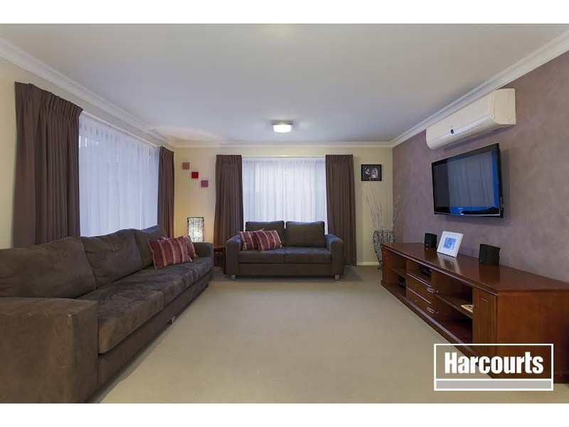 30 Blackwood Drive, Pakenham VIC 3810