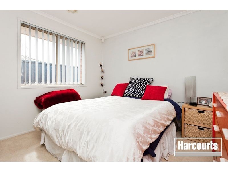 15 Scarlet Crescent, Pakenham VIC 3810