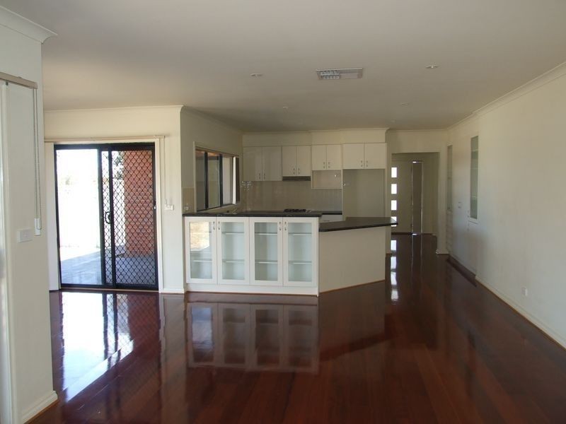 9 Wonboyn Close, Pakenham VIC 3810