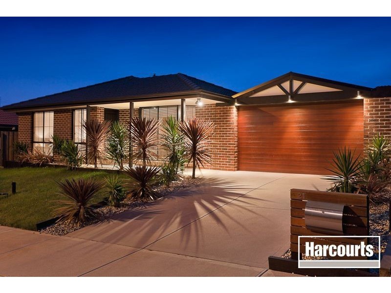 21 Swampgum Close, Pakenham VIC 3810